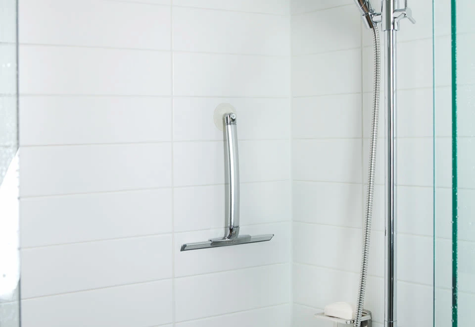 Discount π₯ Extendable Shower Squeegee by BLP International Inc. π 3 Discount π₯ Extendable Shower Squeegee by BLP International Inc. π - Image 3