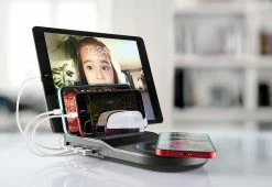 Brand new β¨ 2-in-1 USB Charging Station by Sharper Image π₯