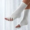 Outlet 😍 Moisturizing Toe Alignment 🧦 Socks by Sharper Image 🛒