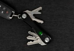 Deals ✔️ Compact Key Holder with Smart Location by Curv Group LLC dba KeySmart 👏